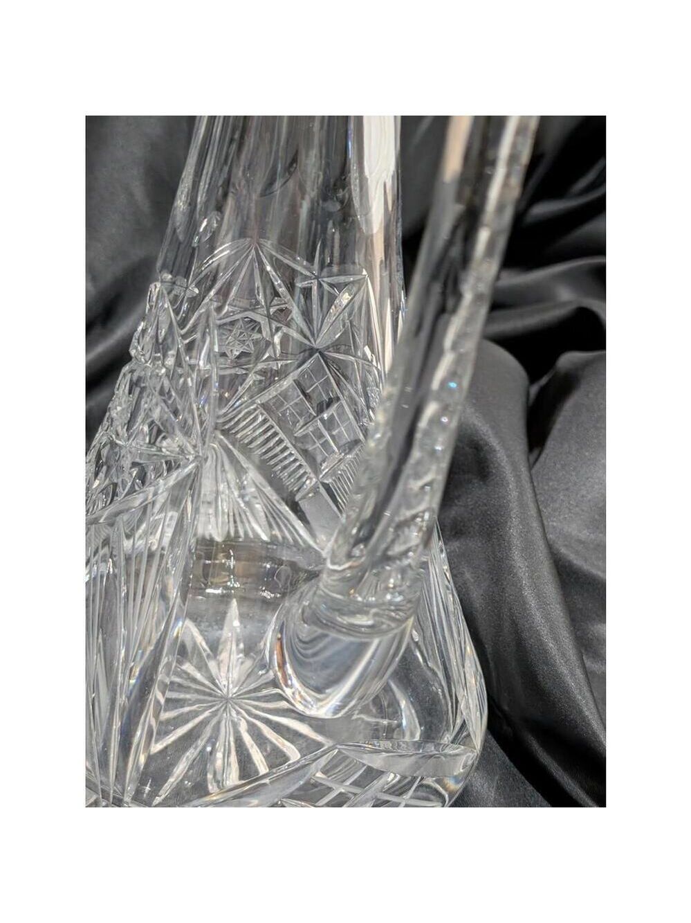 Cut Lead Crystal Glass Decanter with Stopper Excellent Condition 16.5" Tall - Picture 7 of 9